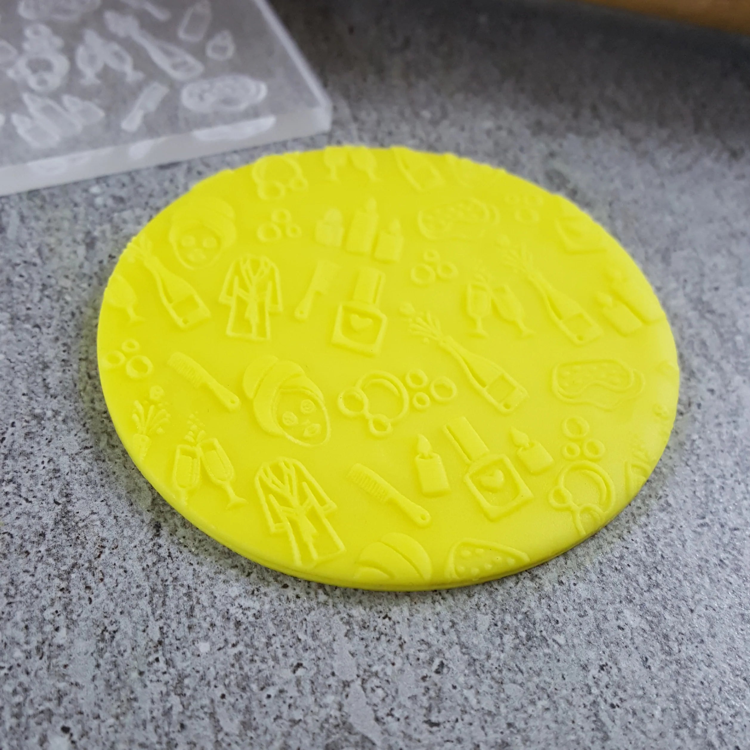 Pamper Pattern Plate Cookie Cutter