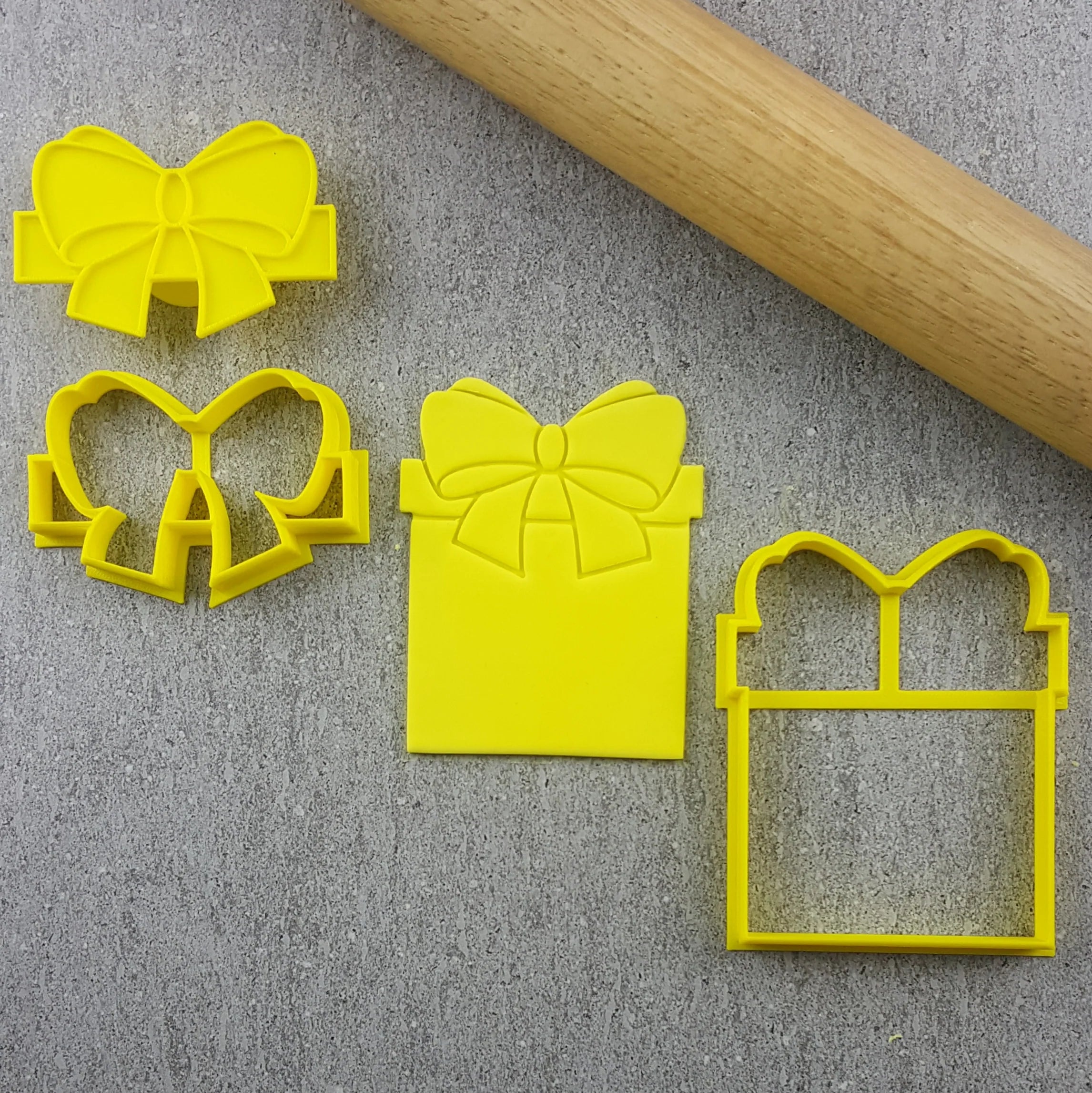 Present Embosser & Cutter Set