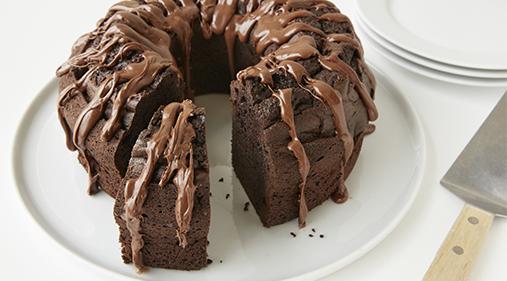 Pillsbury™ Chocolate Crème Cake Base 50 lb Bag Pillsbury Mix - Bake Supply Plus