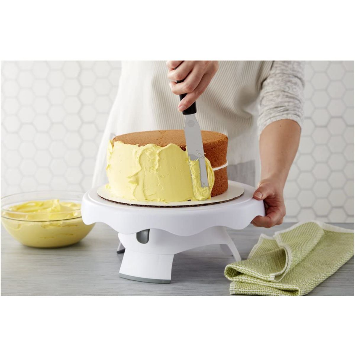 Wilton High/Low Turntable Decorating Stand