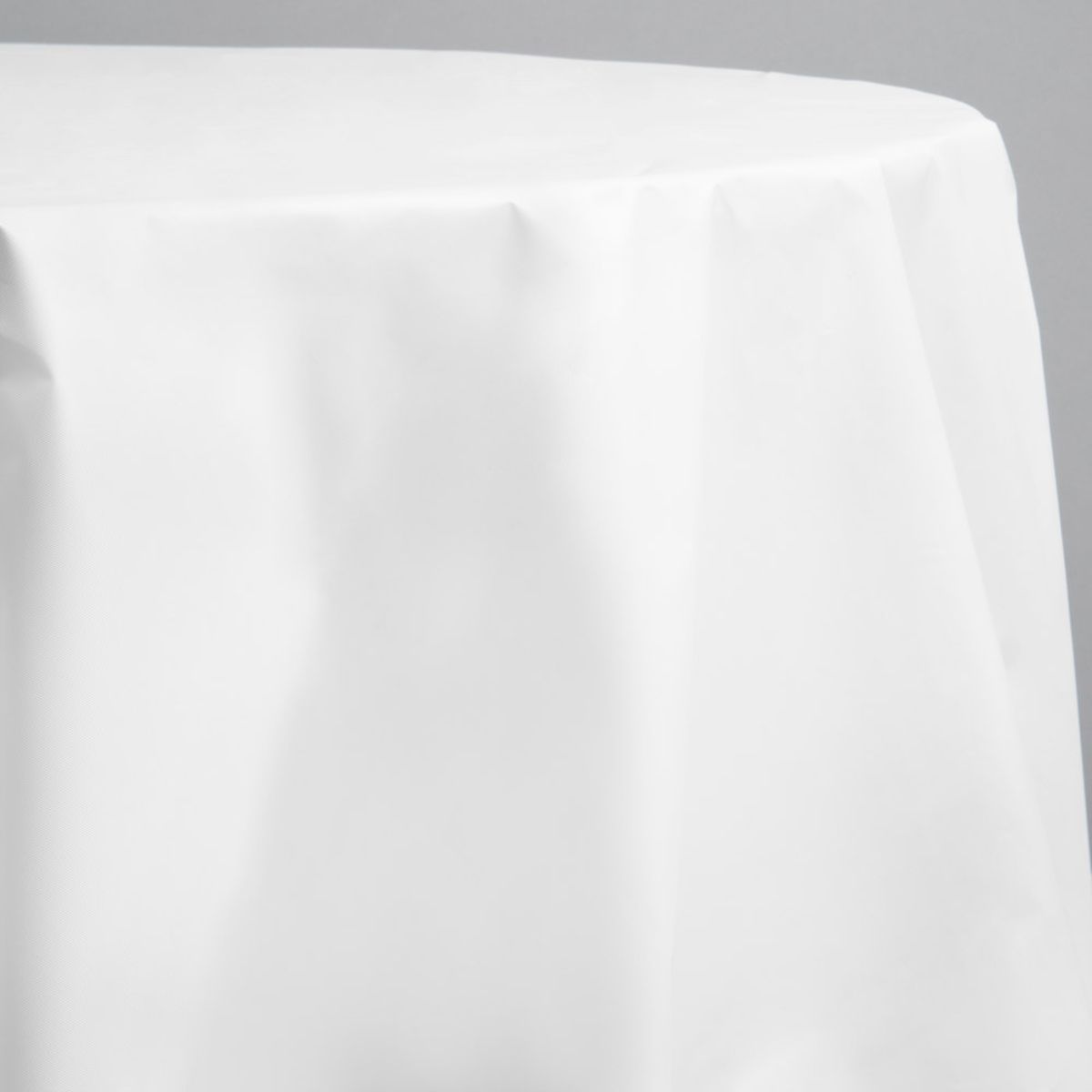 Creative Converting Round Plastic-Lined Tablecover
