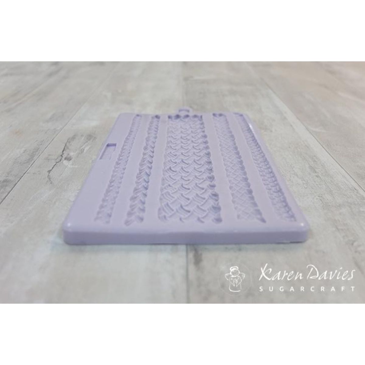 Karen Davies Plaited Borders 2017 Mold