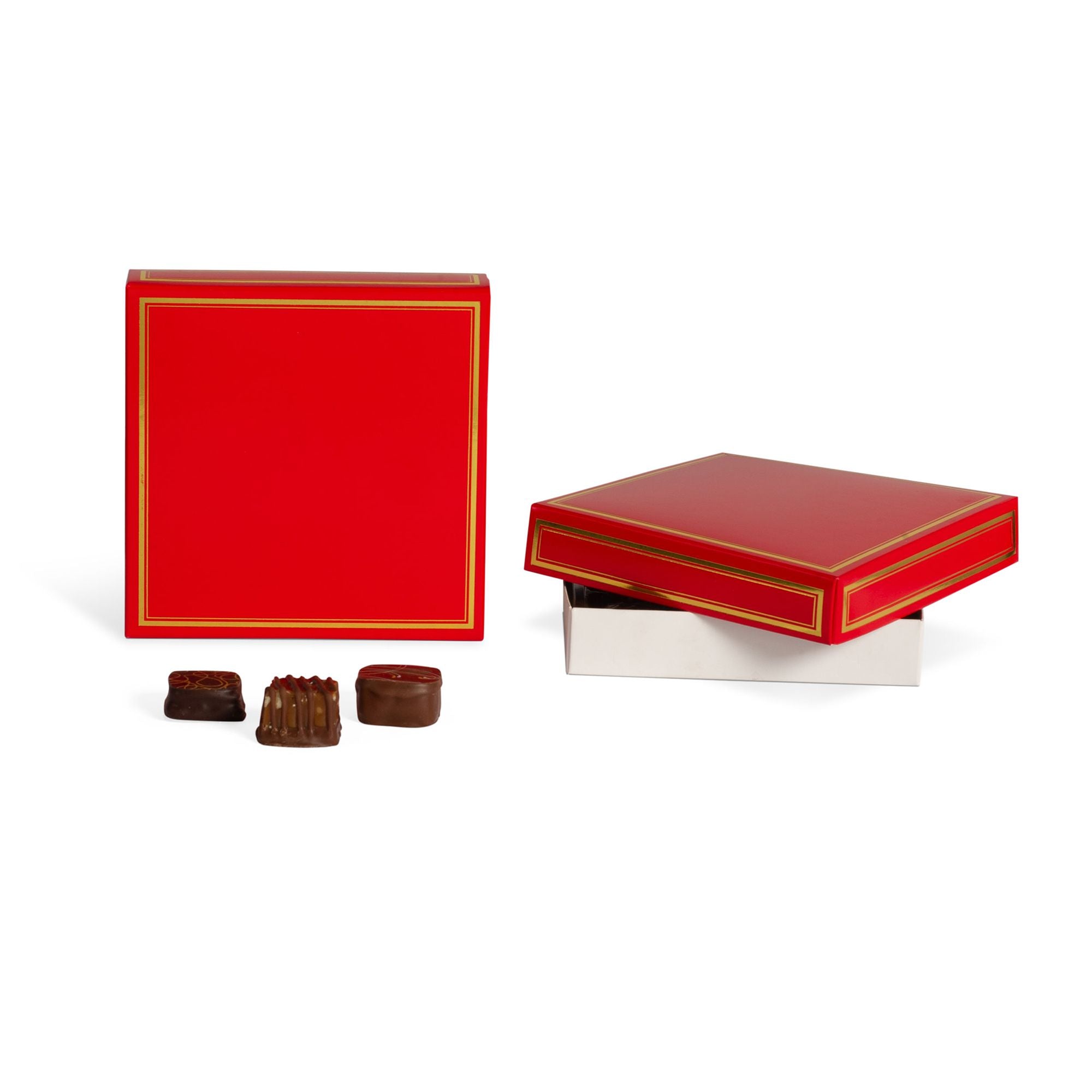 35RGC - Tapas cuadradas rojas con borde dorado de 5 3/4 x 5 3/4 x 1 1/8 de 8 oz.