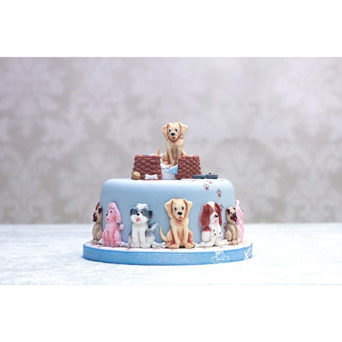Karen Davies Perros de Alice Molde