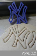 Fondant Cutter Lg NY Yankees