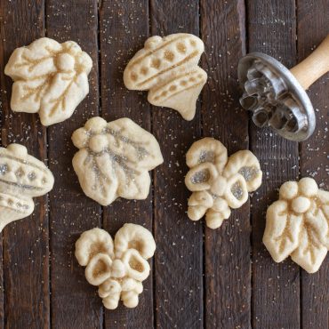 Sellos para galletas de hierro fundido festivos Nordic Ware (paquete de 3)