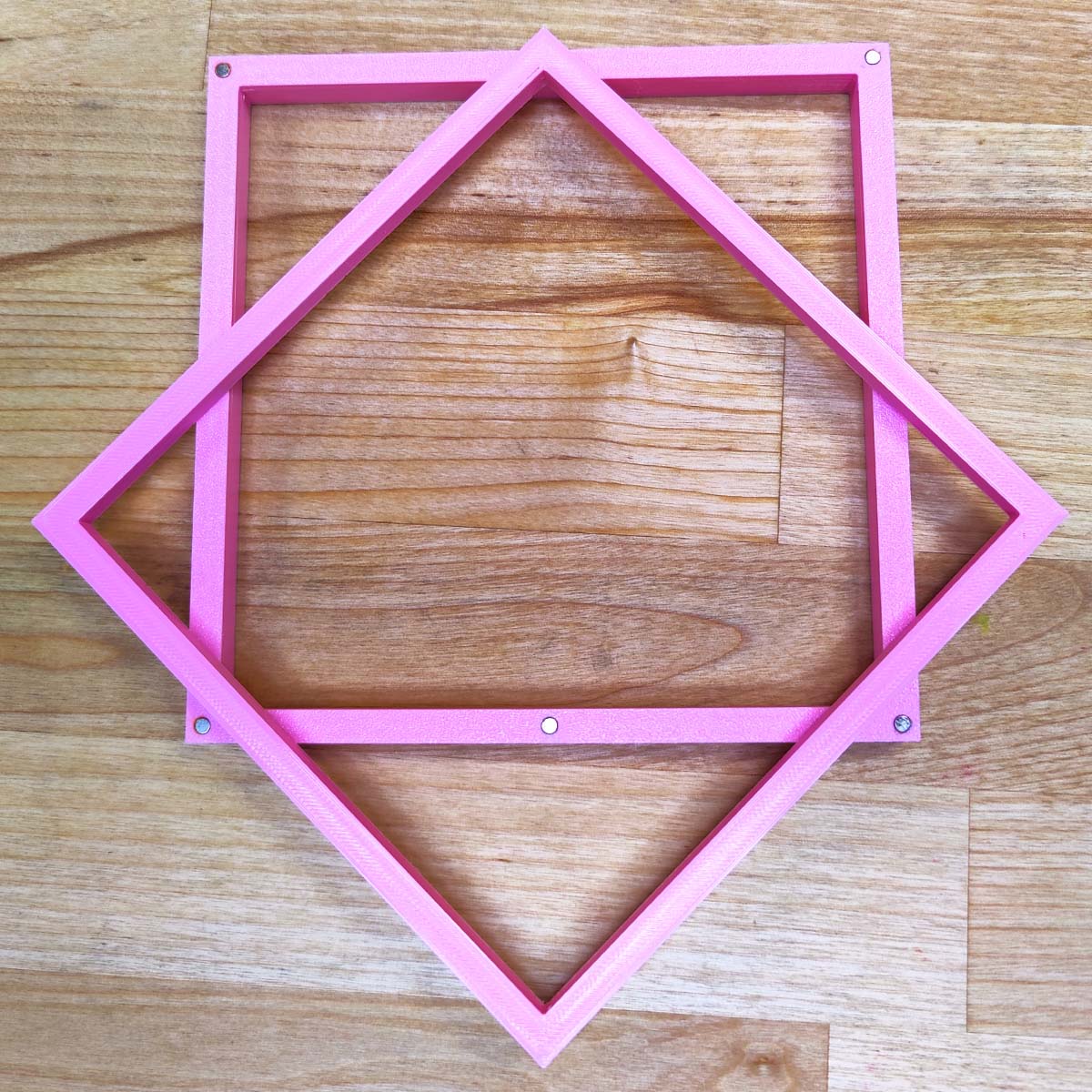KM Stencil Holder Pink 5.5'