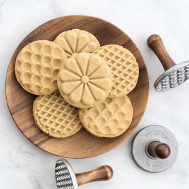 Nordic Ware Sellos de galleta de hierro fundido para toda la temporada, 3 unidades