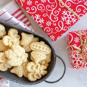 Sellos para galletas de hierro fundido festivos Nordic Ware (paquete de 3)