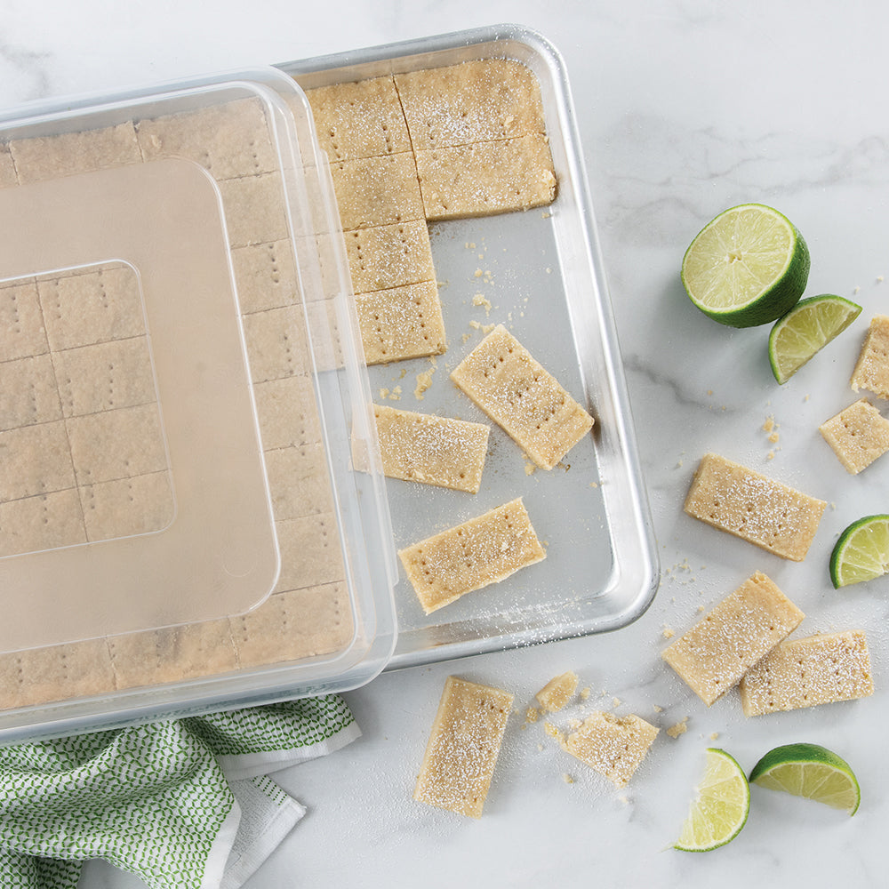 Half Sheet Pan with Lid Nordic Ware