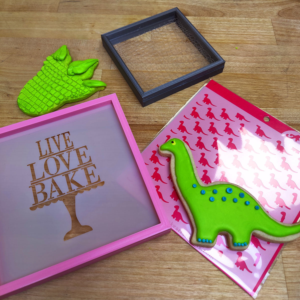 KM Stencil Holder Pink 5.5'