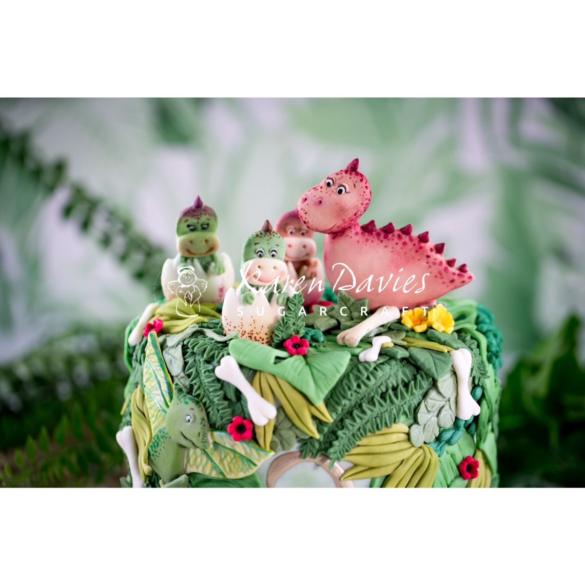 Molde de galletas de dinosaurio Karen Davies 2020
